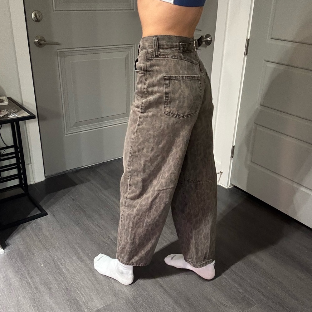 BDG Brown Ankle Cropped Jeans Relaxed Fit